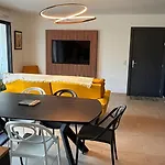 Superbe 3 Pieces Vue Mer, Climatise, Avec Parking *