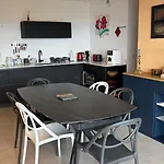 Апартаменты Superbe 3 Pieces Vue Mer, Climatise, Avec Parking Аяччо