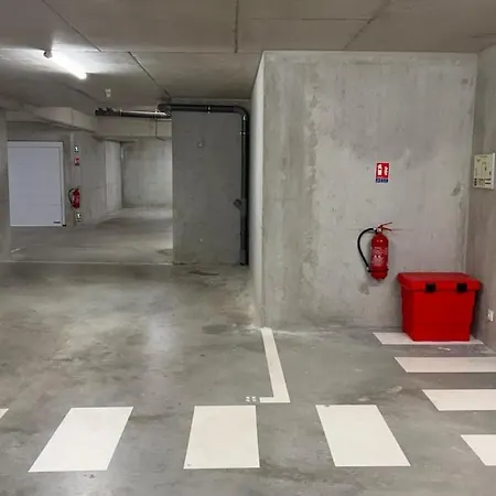 Superbe 3 Pieces Vue Mer, Climatise, Avec Parking *